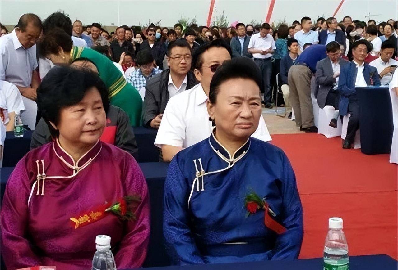 龙梅和_阿爸_天气