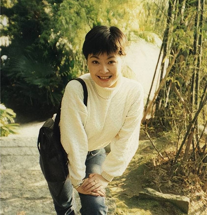 "被迫"丁克15年的主持人王小骞,41岁高龄产女,如今怎么样了?