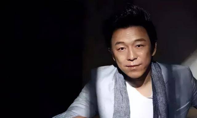 黄渤的清醒,打了多少人的脸_父母_节目_社会