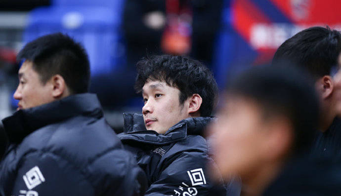 他曾与丁彦雨航齐名,他乡同框几多感慨_李泓翰_四川男篮_山东