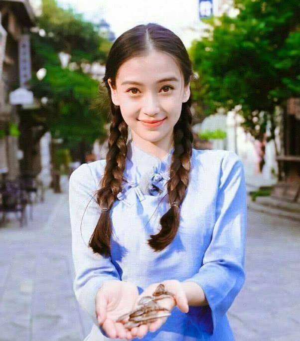 原创女星校服造型难驾驭把小林青霞和杨颖放一起果然还是香港姑娘美