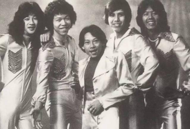 才华横溢,连刘德华见了都喊一句"恩师"_泰迪罗宾_香港_卢冠廷