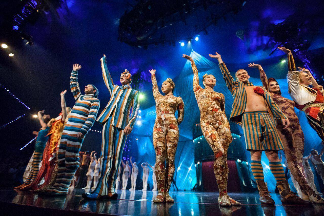 揭秘疯马秀:一场狂野与艺术的完美融合_马戏团表演者_中国_观众