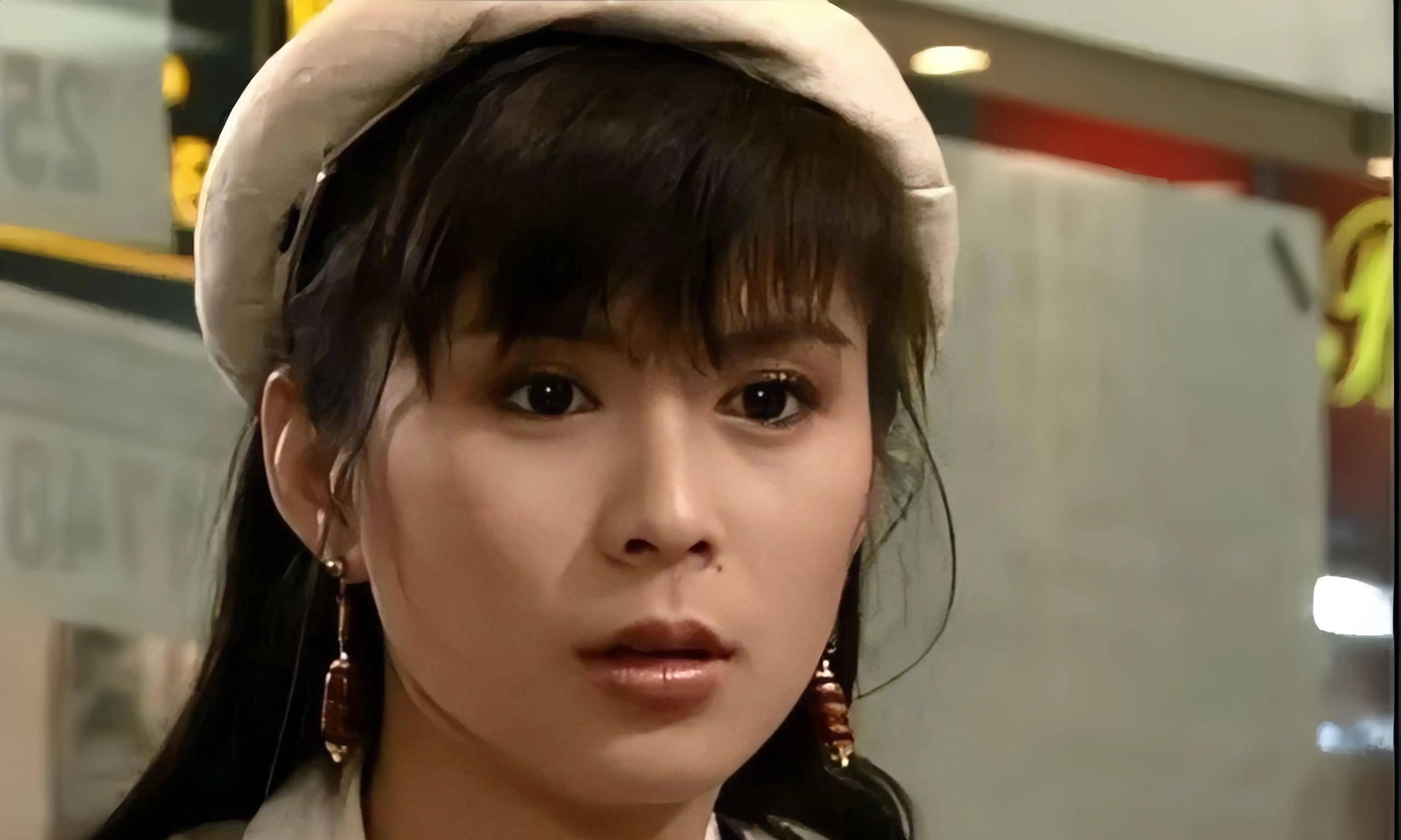 新加坡美女只服潘玲玲,郑秀珍,范文芳等欣赏不了,这审美可正常_郑秀文