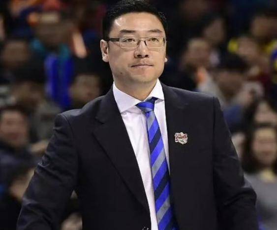 cba江湖人走茶凉,李春江爱将没有机会,刘鹏的3个弟子却风生水起_程望