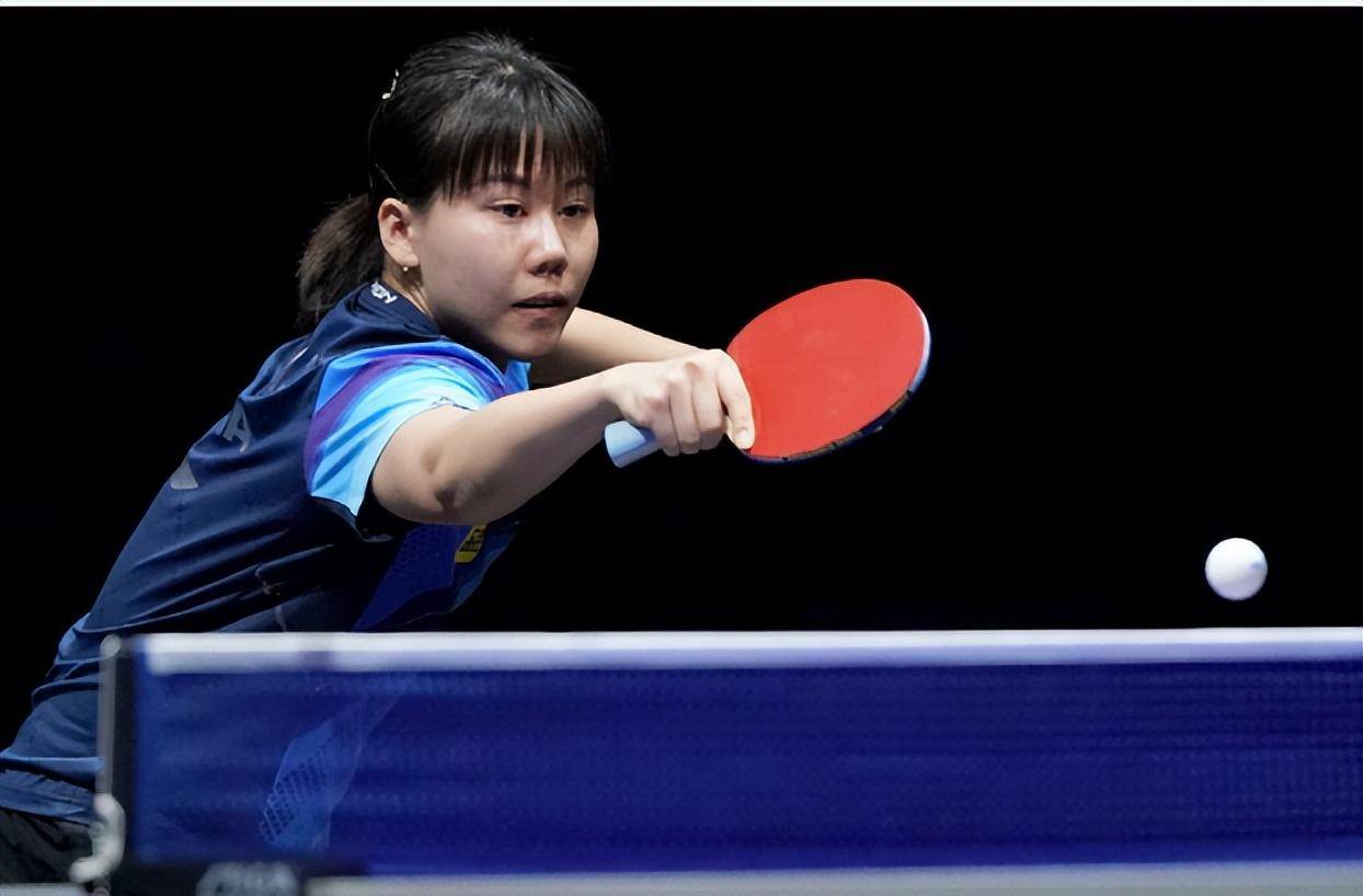 35岁长胶选手杨晓欣3-0陈幸同,赛后谈颗粒特殊打法:用好了挺好