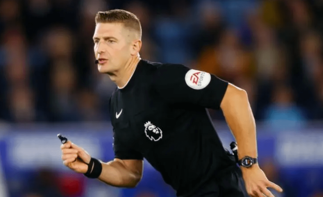 裁判帝约翰-布鲁克斯:红牌之手惊艳英超赛场!_比赛_布莱顿_给予