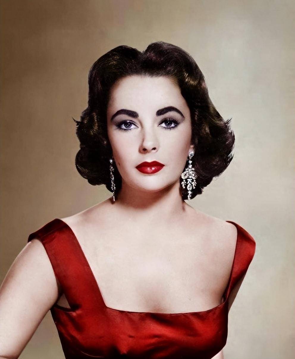 伊丽莎白·泰勒:紫罗兰色的眼睛,双排睫毛,16岁,明亮迷人_紫色