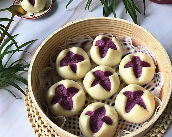 1个紫薯,1盒牛奶,2碗面粉,教你做开花馒头,蓬松柔软个个开花_面团