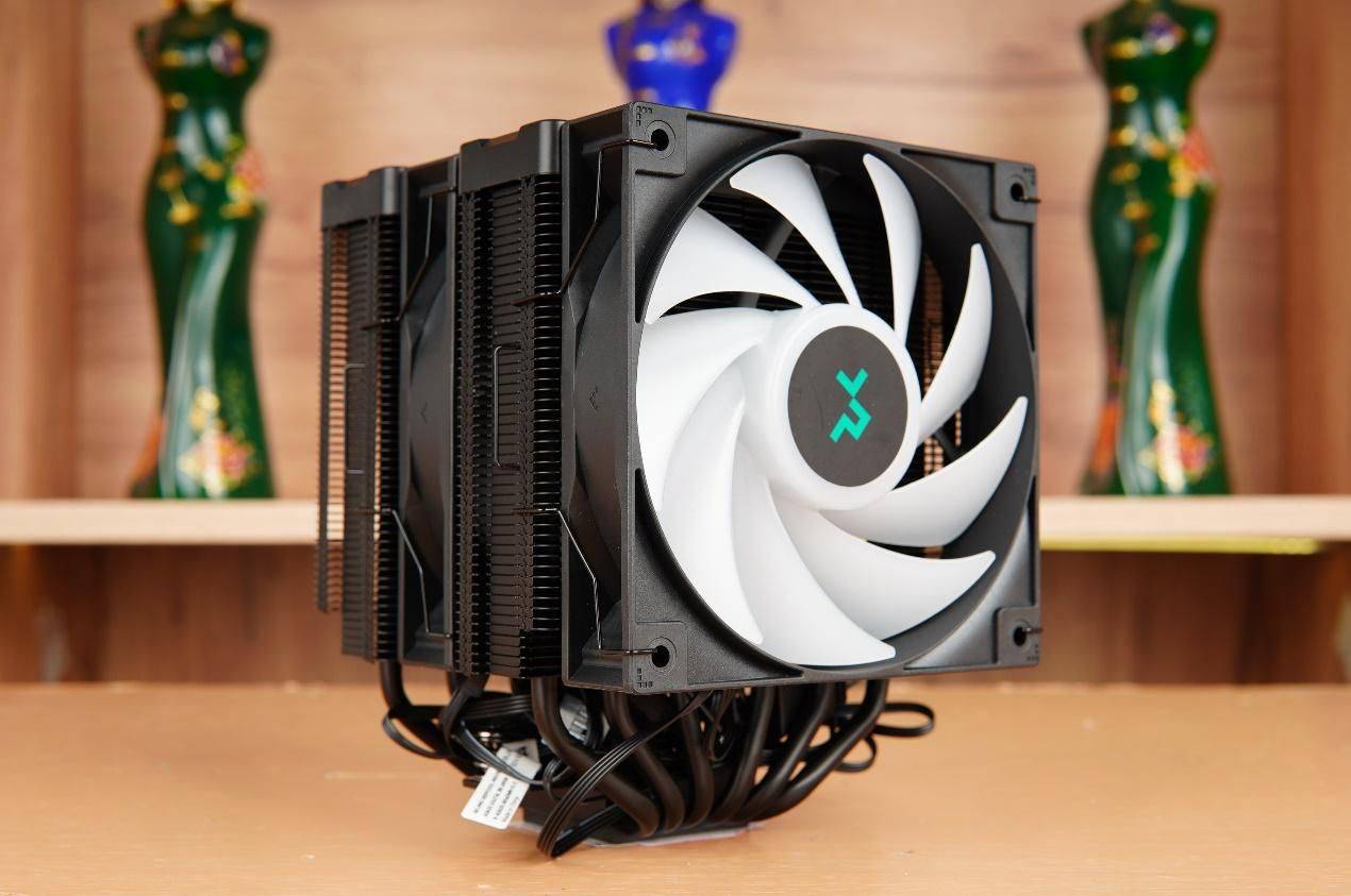 经典再进化,九州风神大霜塔数显版散热器评测_方面_风扇_mm