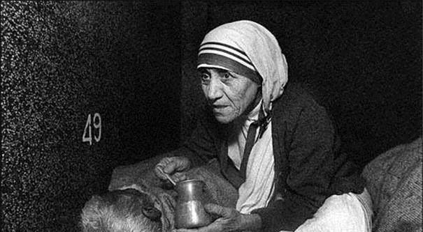 死后被教皇封为圣人数百万人送葬_特蕾莎_嬷嬷_生活