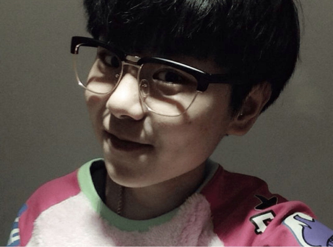 辽宁富家女:每天早饭300块,一双鞋穿三次就扔,喜欢和母亲对_刘珈辰