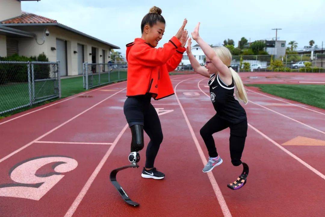 从弃婴到残奥会:35岁华裔独腿女孩,用跑步改变人生