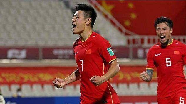 而国足招入张玉宁,想通过身高优势实施空中打击的概率不低.