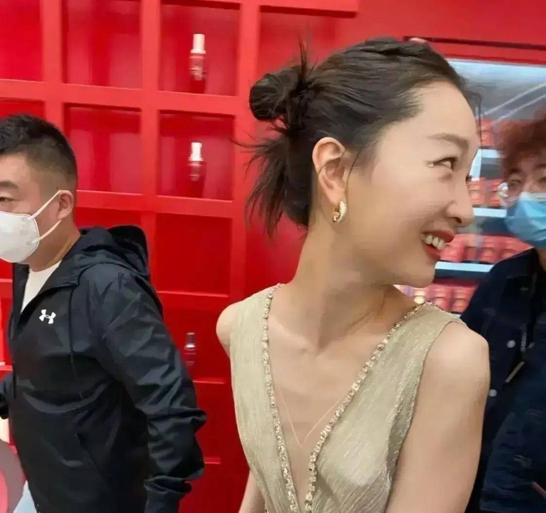 这 6名女星一个比一个难看,凭啥火遍大江南北_秦海璐_周冬雨_姚晨