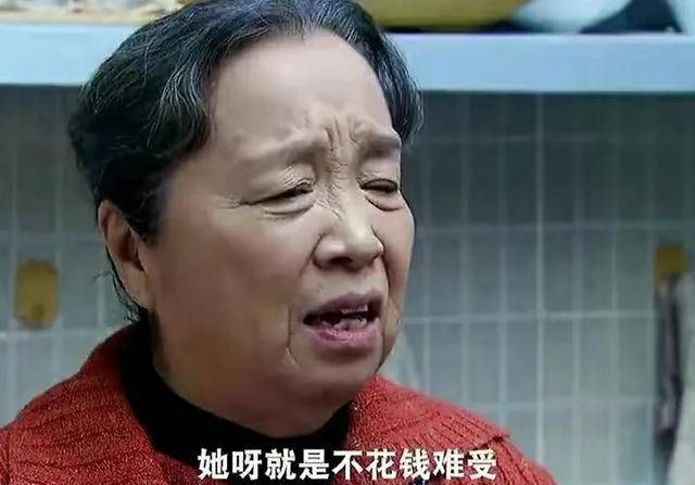 老人在短视频演恶婆婆月赚4万,堪称教科书级别,这说明了什么