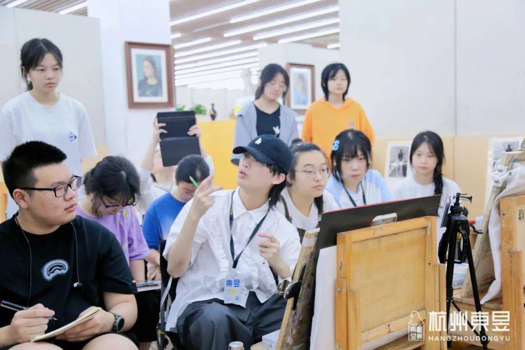 冲刺校考,战至巅峰丨杭州东昱画室2024届校考招生简章_专业_进行_教学
