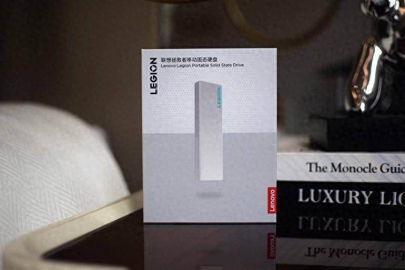 轻巧便携 性能稳定 联想拯救者移动固态硬盘