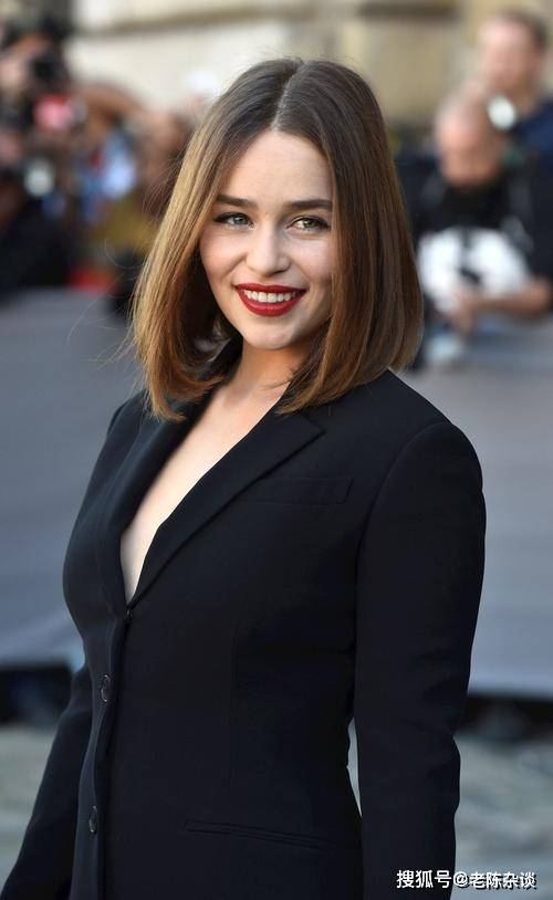 "龙妈"艾米莉亚·克拉克,太美了吧!_表演_角色_丹妮莉丝