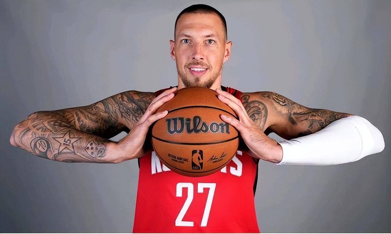 7 3中锋预计加盟快船,他曾跟休城签长约_丹尼尔_泰斯_内线