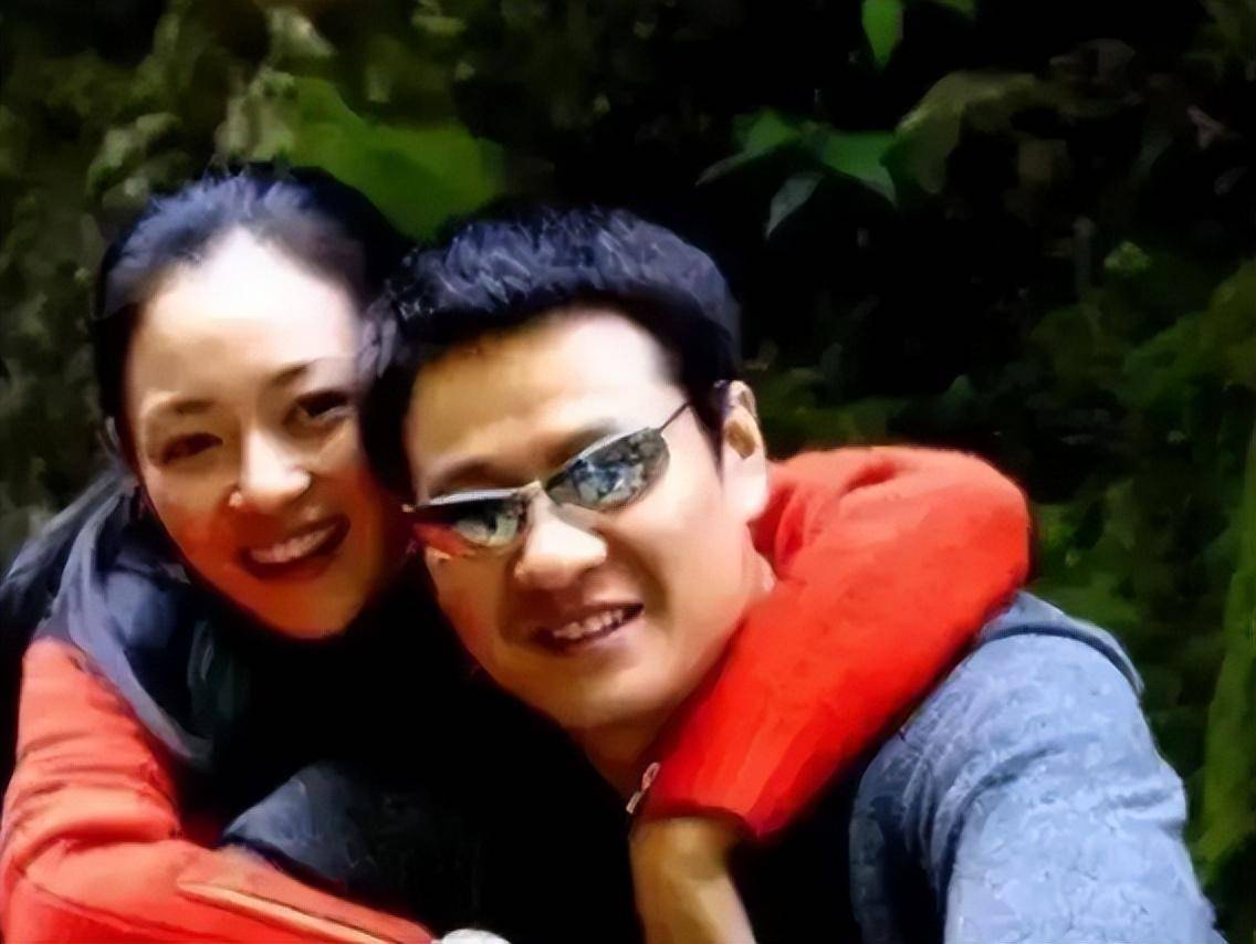 连奕名:与陈佳妍分手后,火速再婚杨若兮,今前妻红了,他糊了_爸爸_京剧