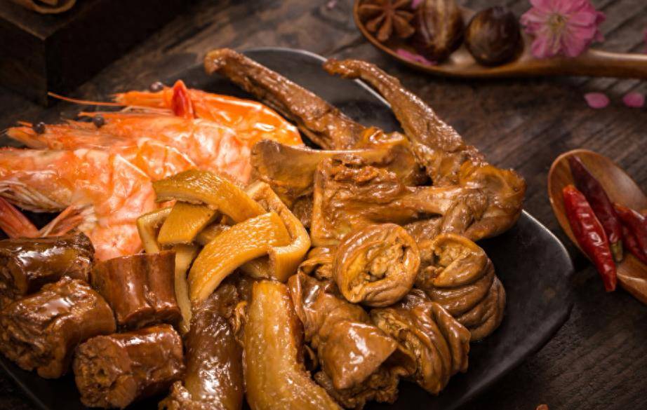 要想卤菜味道好,香料四果不能少,掌握它们的用途,让卤肉更美味_罗汉果