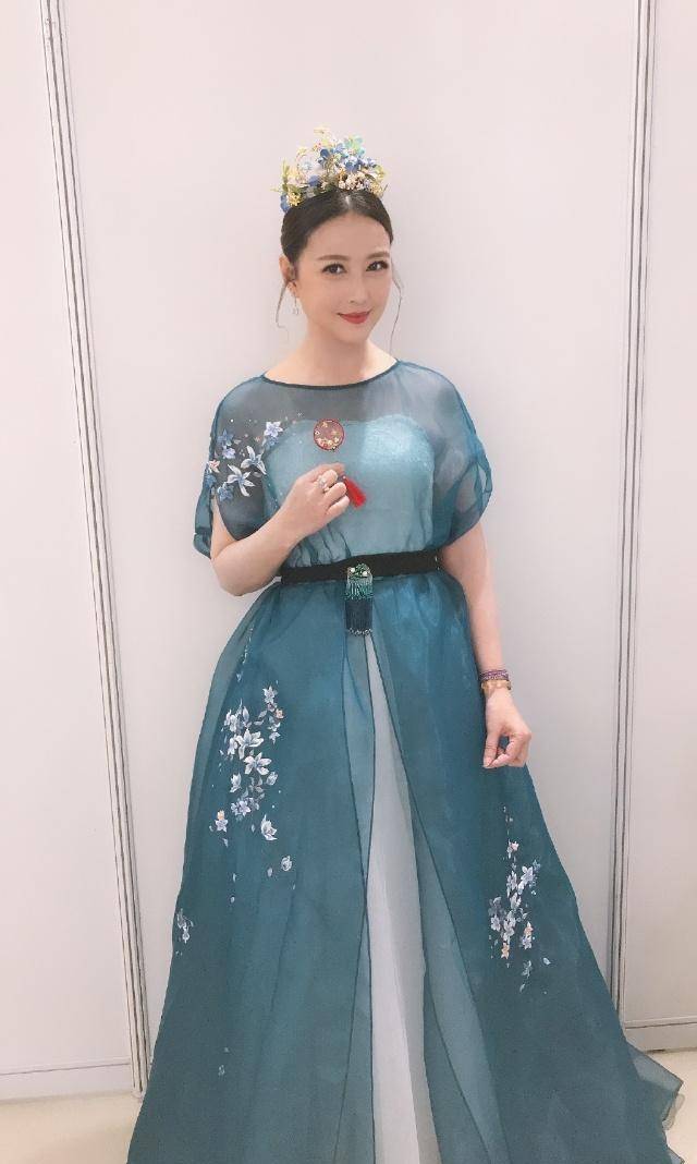 周海媚52岁又怎么样?