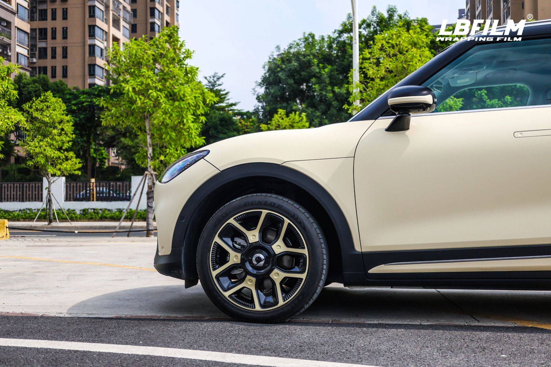 smart-lb改色膜温柔淡然的奶黄色,复古又内敛的浅黄色调_质感_明亮