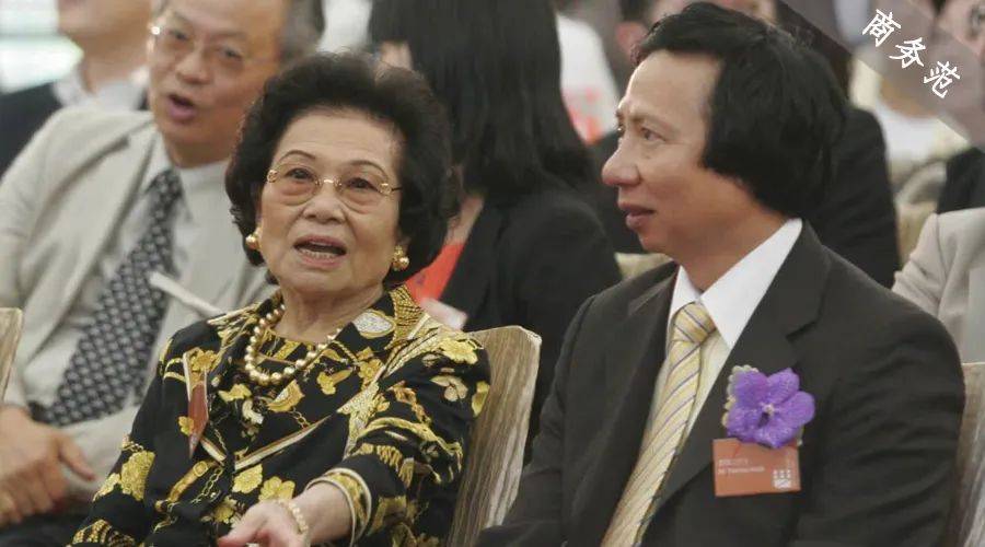 企业家榜》,94岁的新鸿基实控人邝肖卿,以720亿元的净资产,力压吴亚军