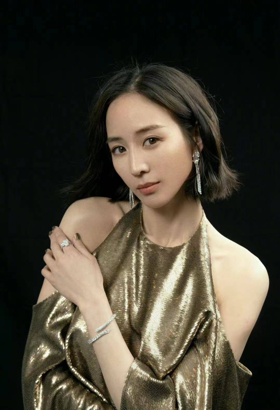 张钧甯被传年底结婚,对方是合作过的导演,经纪人并没否认_柯汶利_票房