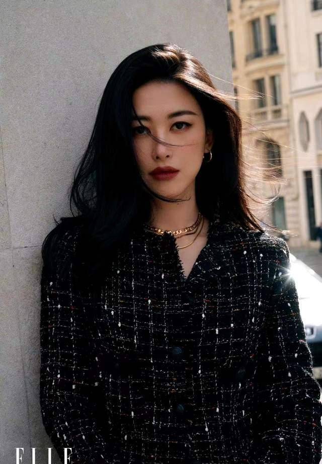 穿黑裙贵妇脸超美,新剧合作刘亦菲颜值不输_裙子_造型_服装