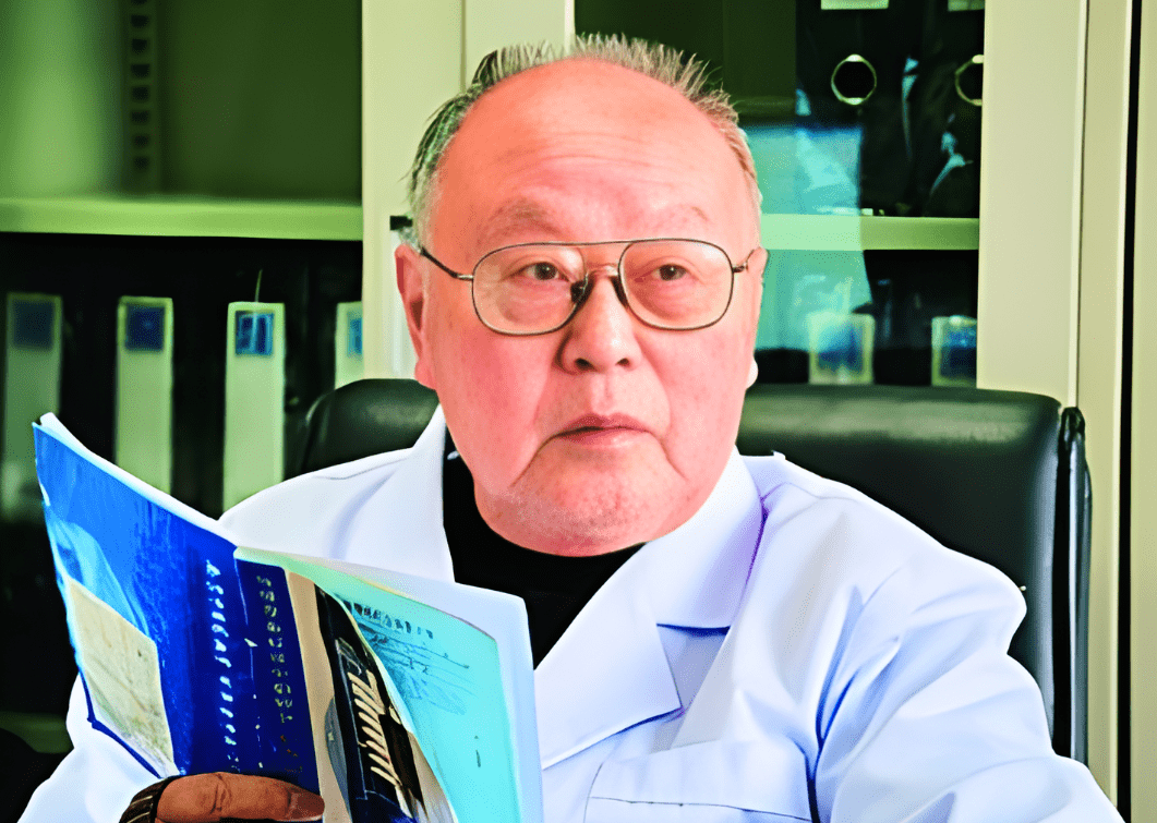 中医学泰斗,首届国医大师周仲瑛,活到96岁,他的一生令人敬佩_父亲