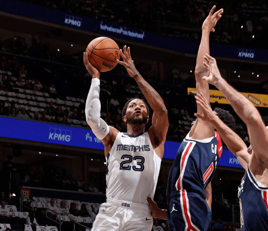 5年前,罗斯还曾单场轰下50分,并在比赛最后时刻送上致胜封盖,率领森林