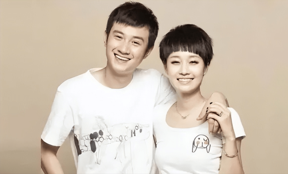 马伊琍一家四口同框,庆祝女儿八年级毕业:温馨家庭的力量_照片_孩子