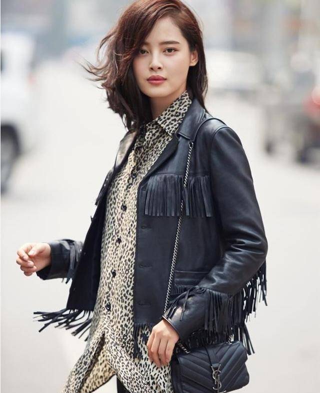 辛芷蕾剪短发如换了一个人,32岁大妈嫩回18岁少女,减龄又时尚_显得