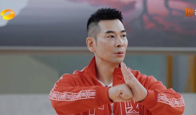 赵文卓曝光武术电影越拍越难看真相:导演无权指挥演员,特写硬凑_训练