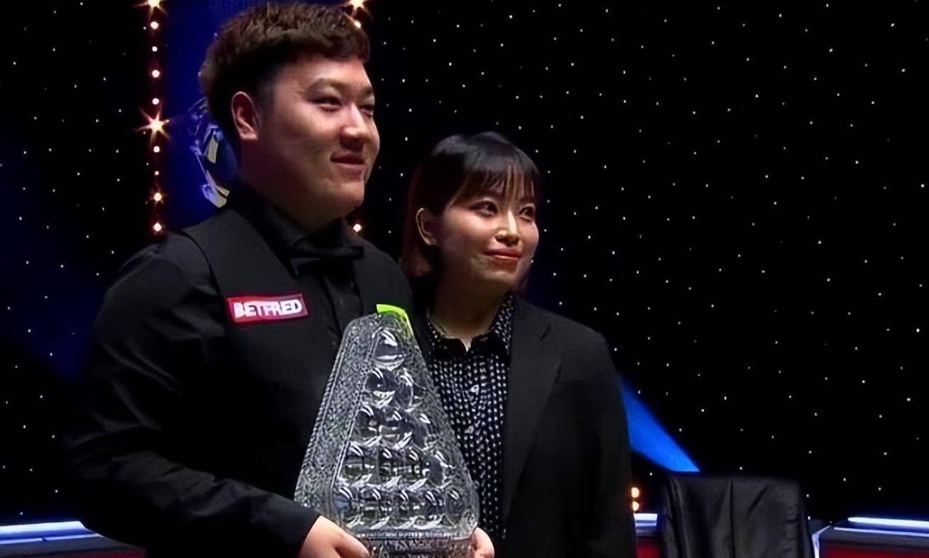 中国斯诺克名将又结婚,迎娶外国美女,神秘新娘亮相_颜丙涛_私生活