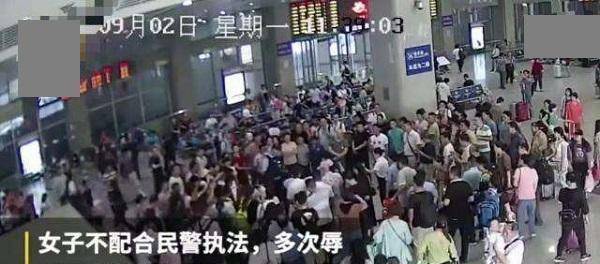 "大闹火车站"刘露被ai换脸!面部扭曲五官虚浮,网友:这是恐怖片吗?