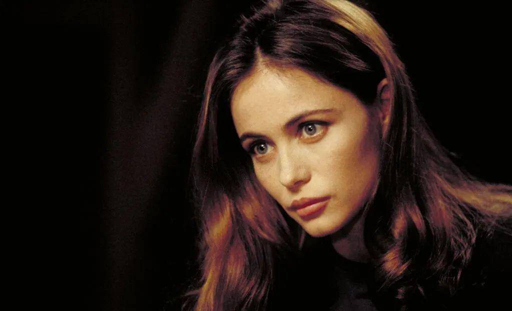 世界第一超模神颜崩塌,网友不敢认:一代美胸尤物,彻底毁了_linda_脂肪