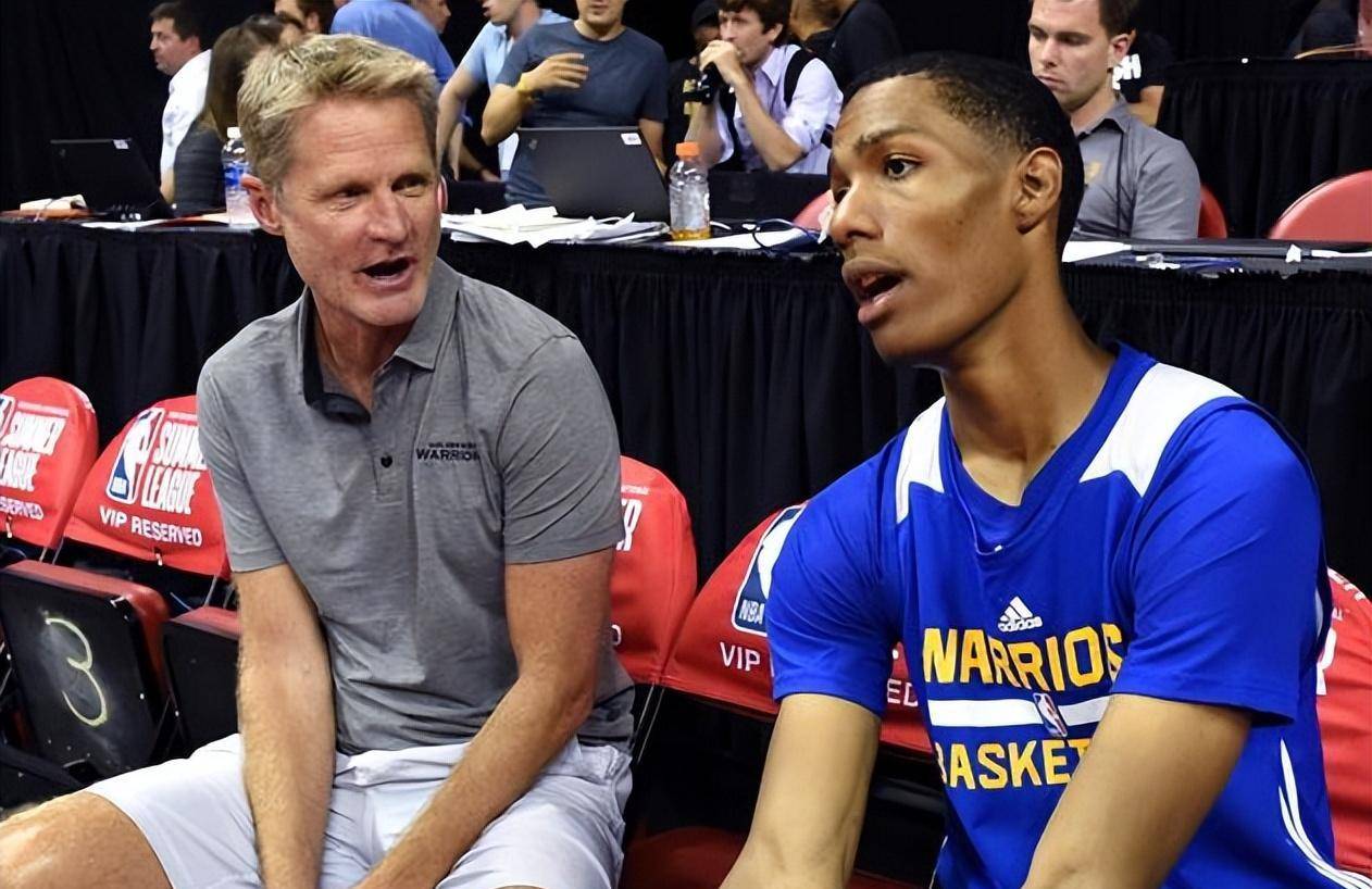 帕特里克-麦考:23岁完成三连冠,为80万离开勇士,如今无球可打_篮球