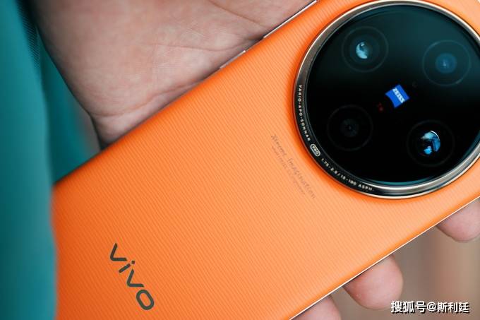 旗舰机新选择,天玑9300 一英寸主摄 蓝海电池,vivo开始爆发了_方面