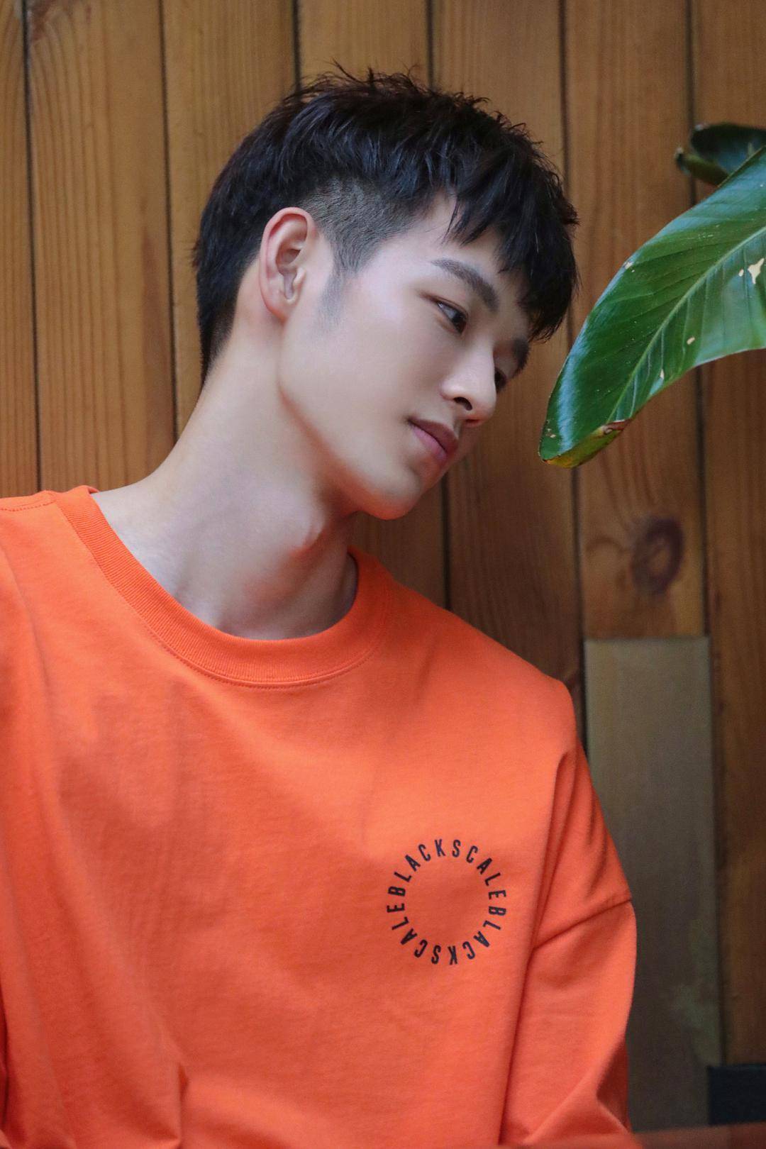 曾和虞书欣任敏合作,改开蛋糕店,粉丝很支持_吴迪飞_身体_表演