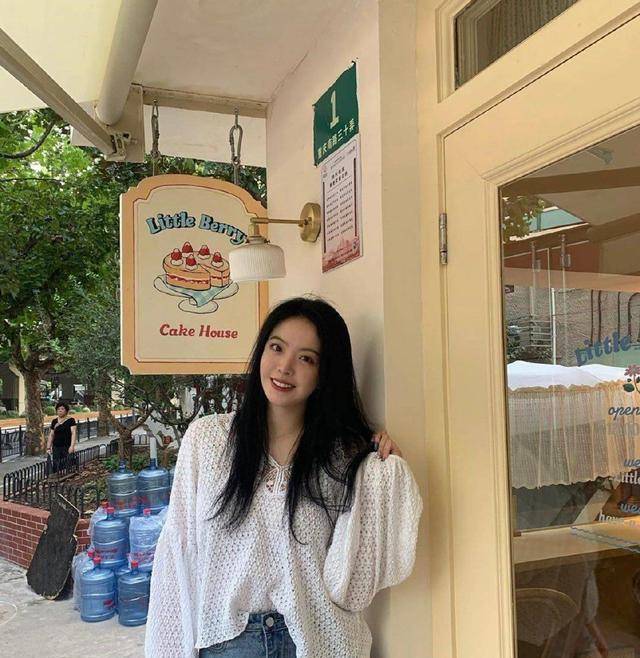 "华裔千金"王文也恋爱了,男友宠她还是学霸,颜值甩前任几条街_旅行