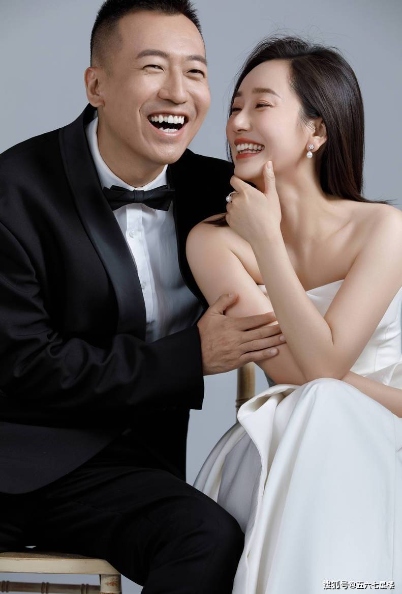 《最好的我们》董晴晒婚纱照 谭松韵黄晓明送祝福_婚礼_丈夫_爱意