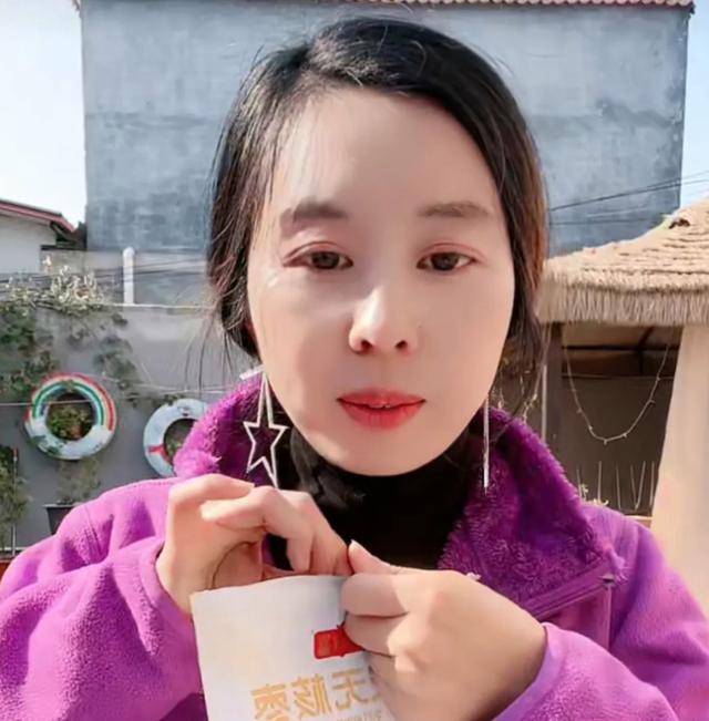 田静不可能是医生,郭威融入田家,许敏开通橱窗,姚爸携好友游山_直播