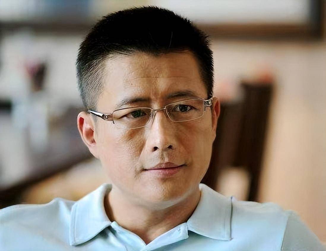 9对做过夫妻的演员,张嘉译的前妻颜值高,毕彦君的前妻让人意外_高曙光