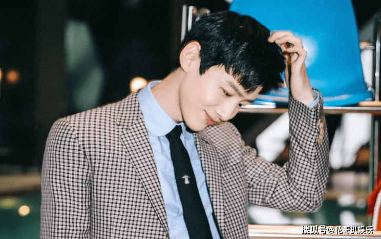 白敬亭被传在北仑被抓,工作室紧急辟谣,与宋轶的感情动向遭质疑_花哥