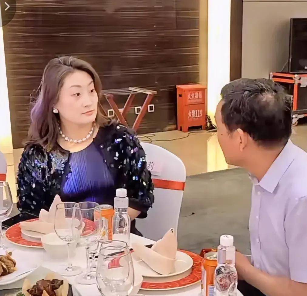 宗馥莉:时尚界"神奇仙女"再次闪耀上海,让粉丝疯狂尖叫!