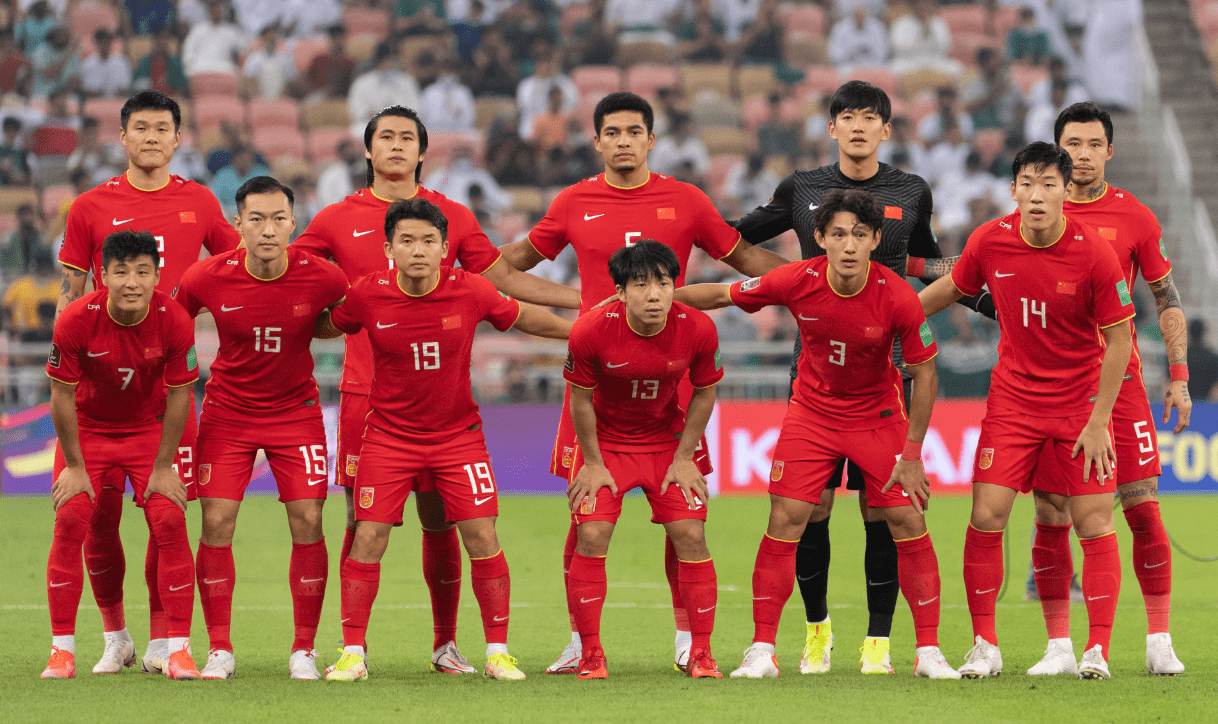 足坛少林足球:中国队的挑战与庆幸_比赛_的足球_朱辰杰