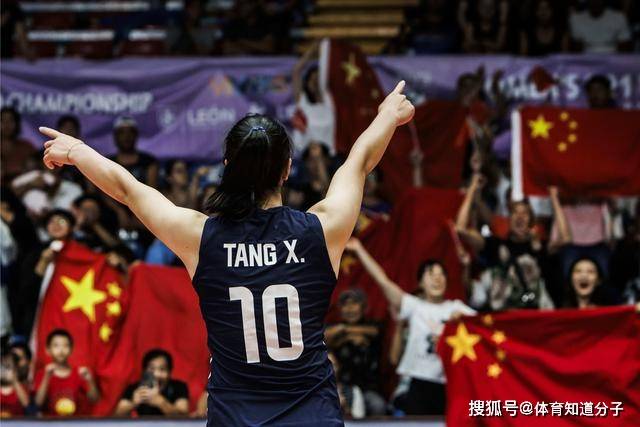 女排19岁天才主攻火热出炉,风头盖过吴梦洁_中国女排_比赛_唐欣